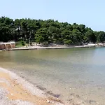 Apartments By The Sea Jelsa, Hvar - 584